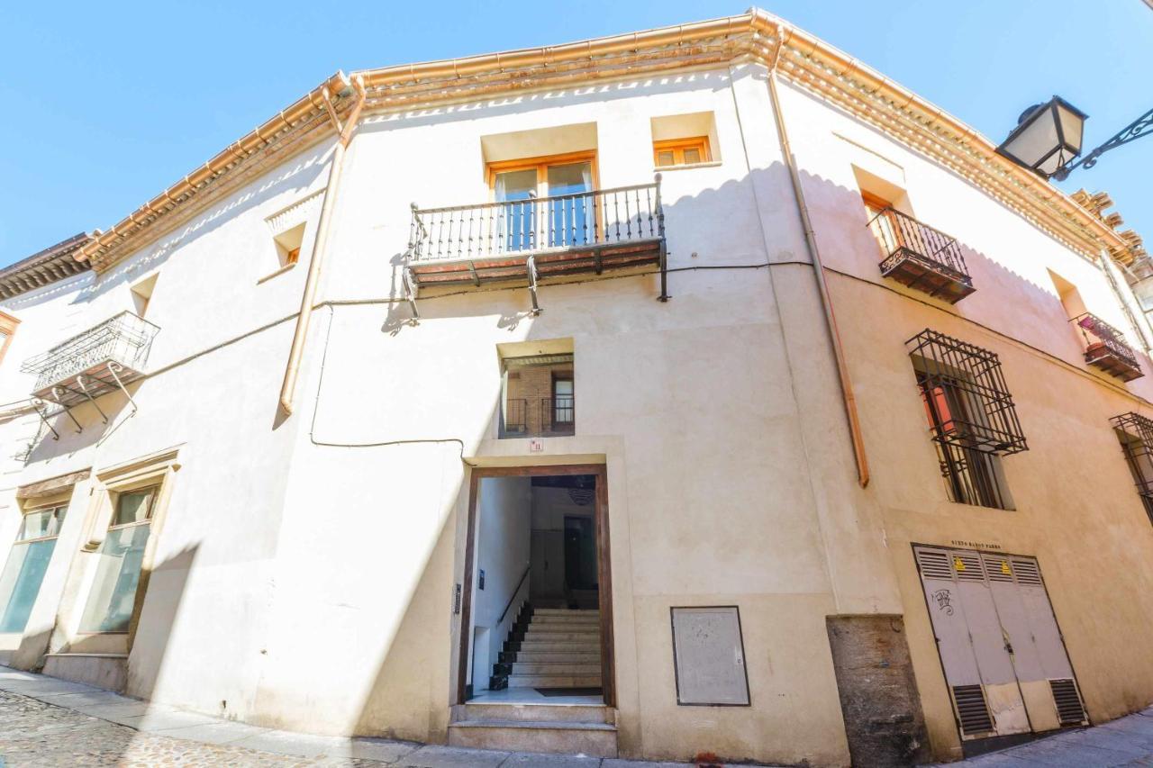 Apartamento Con Patio Junto A La Catedral By Toledo Ap Exterior photo