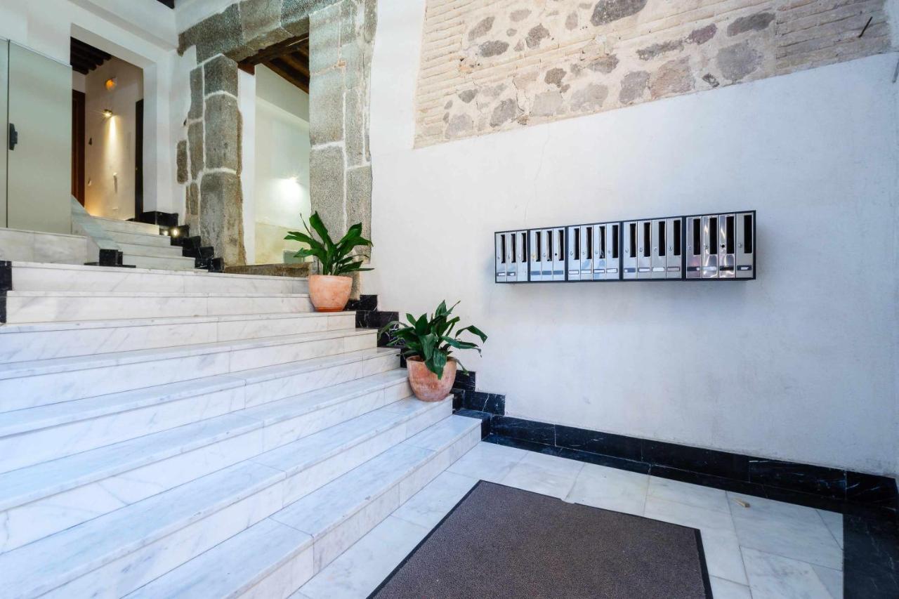 Apartamento Con Patio Junto A La Catedral By Toledo Ap Exterior photo