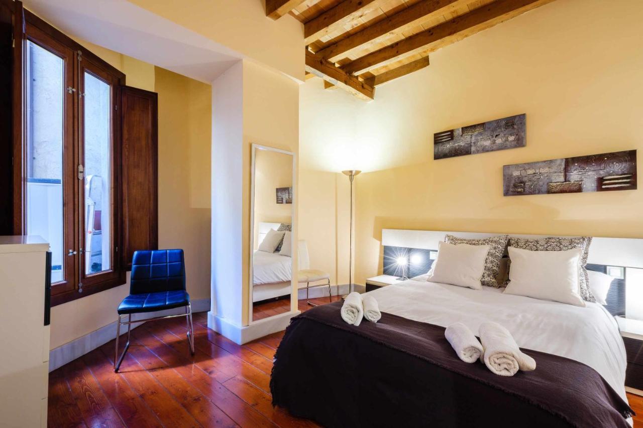 Apartamento Con Patio Junto A La Catedral By Toledo Ap Exterior photo