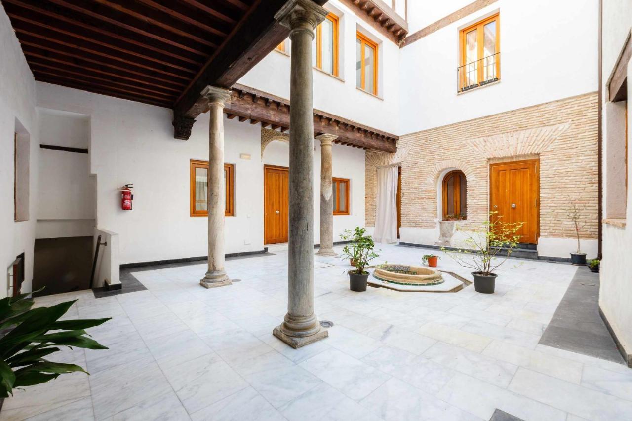 Apartamento Con Patio Junto A La Catedral By Toledo Ap Exterior photo